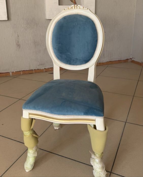 Продаем остаточные стулья 3 штуки