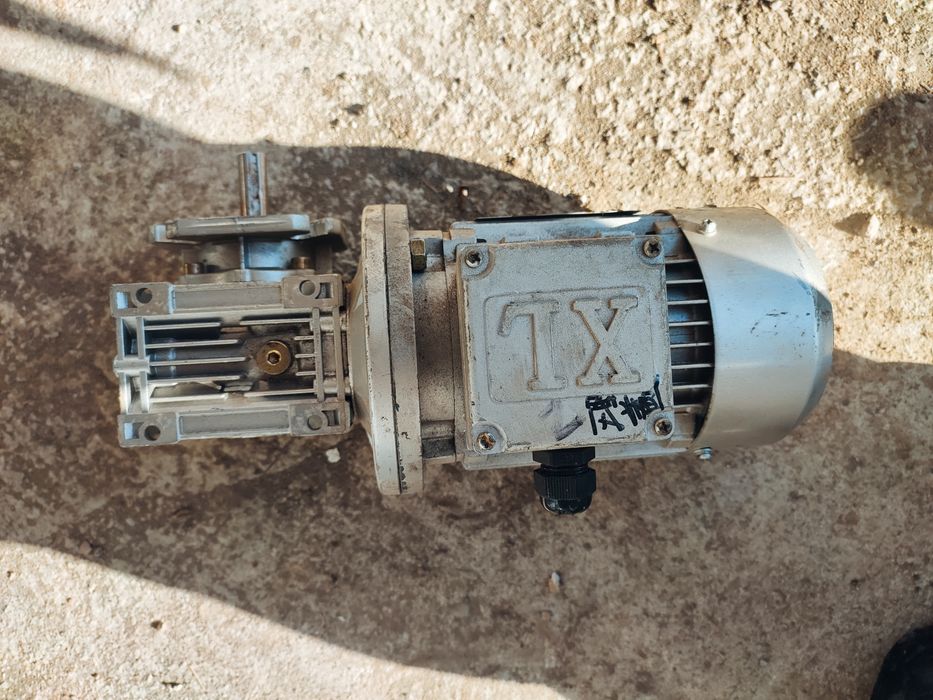 Продается новые редукторы