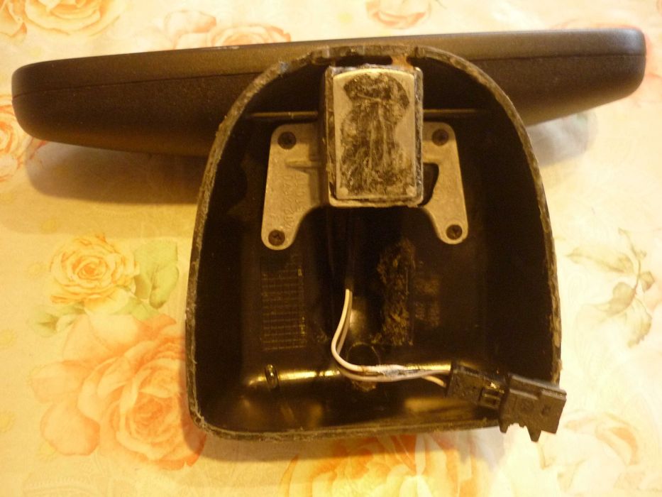 Електро- хроматично огледало за кола