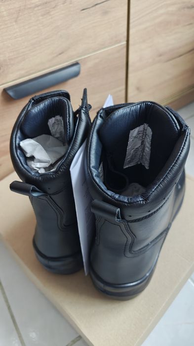 Български военни кубинки от естествена кожа чисто нови  40 номер