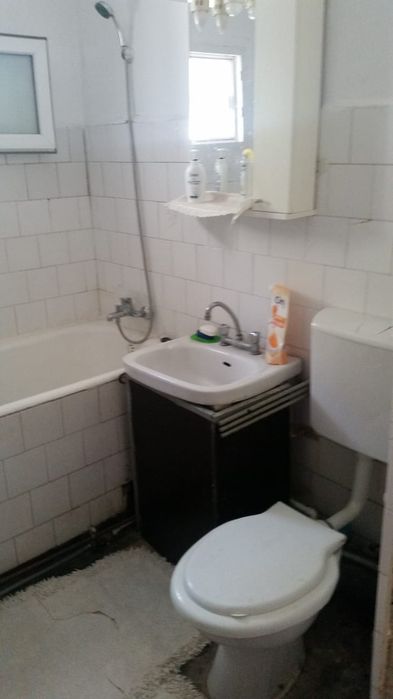 Inchiriere apartament 2 camere decomandat