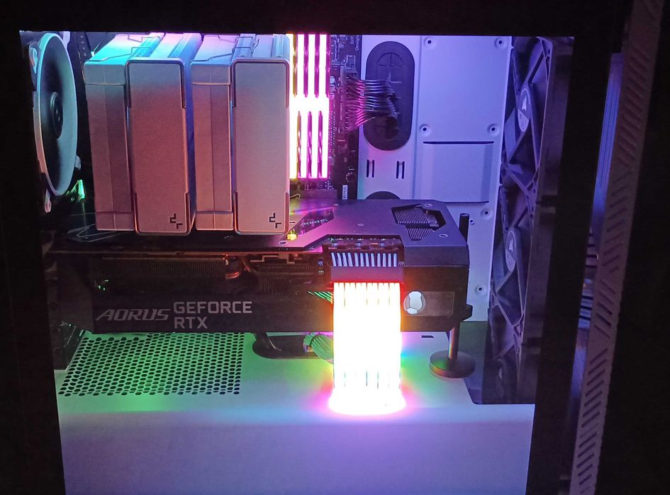 RTX 3080 Ryzen 5 5600x 32gb DDR4 2tb SSD NVMe Геймърски компютър