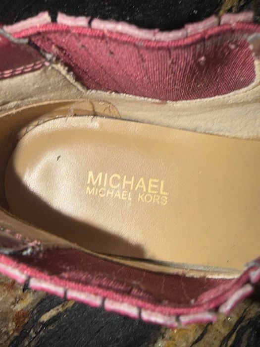 Продавам дамски боти от естествена кожа на Michael Kors като нови