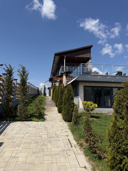 Vila CORBEANCA vedere la LAC/ piscina incalzita