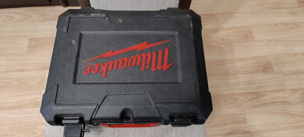 Milwaukee M18 BPD Винтоверт