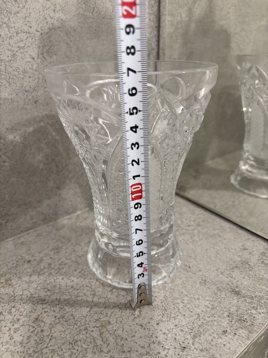 Ваза хрустальная в идеальном состоянии, диаметр горлышка 11 см