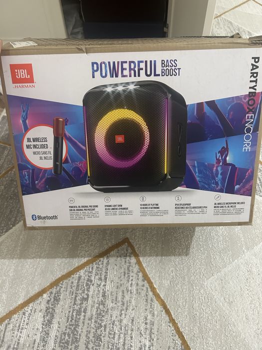 Колонка JBL  с микрофоном