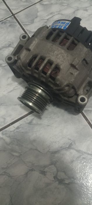 Vând alternator Valeo 120A