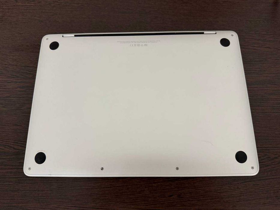 MacBook Pro 2017 i5/8Gb RAM/256Gb SSD