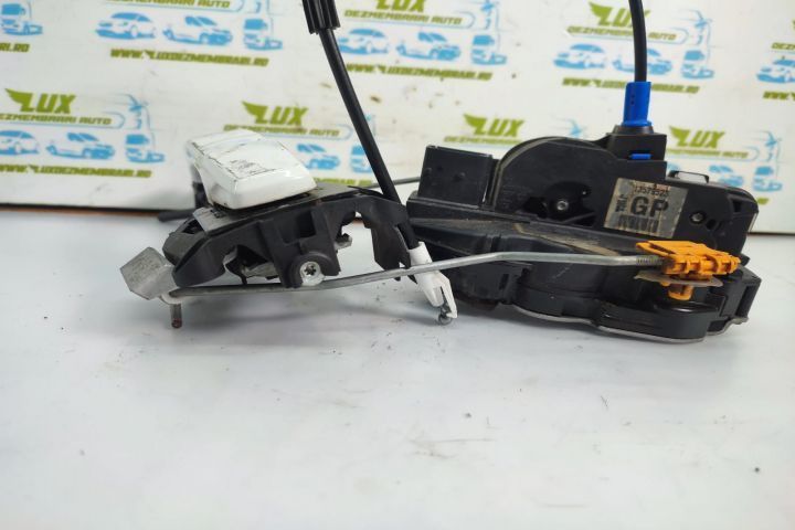 Broasca cu maner exterior dreapta fata 13579523 Opel Astra J  [din 2009 pana  2012] seria