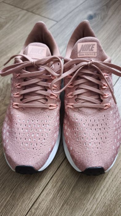 Nike дамски маратонки 37,5