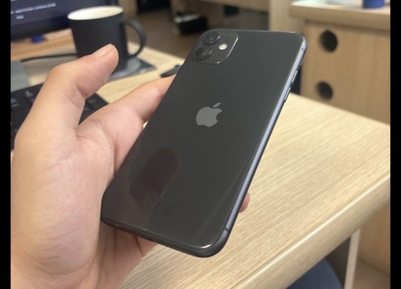 Айфон 11 в очень хорошем состоянии