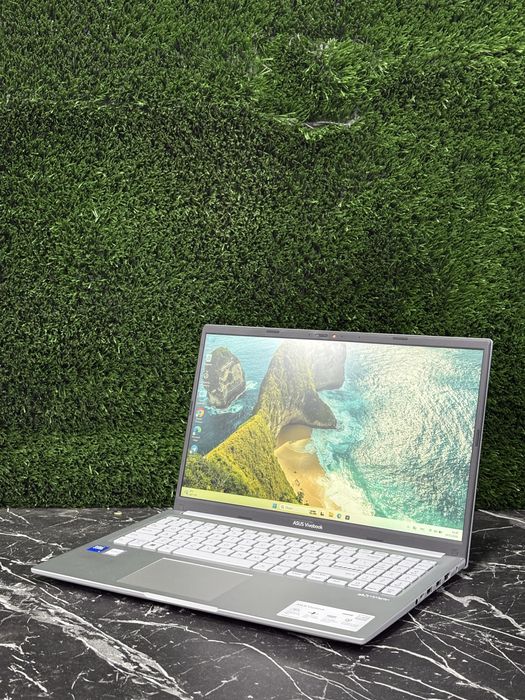 Kuchli Noutbuk Asus Vivobook