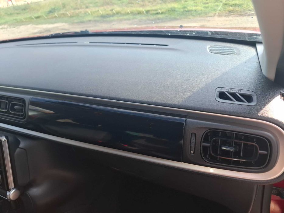 citroen c3 1.2I feel 2017 82 к.с. 59 000 км.