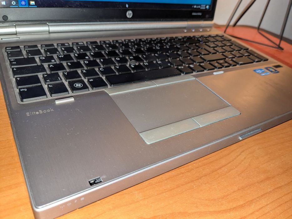 HP EliteBook i5, 12GB RAM, SSD