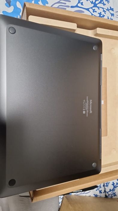 Surface Laptop 7 13” /inter Core Ultra Ui5/16/512gb /W11 pro