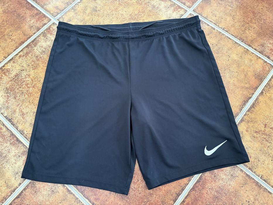 Nike pantalbo scurti barbati ,L-XL