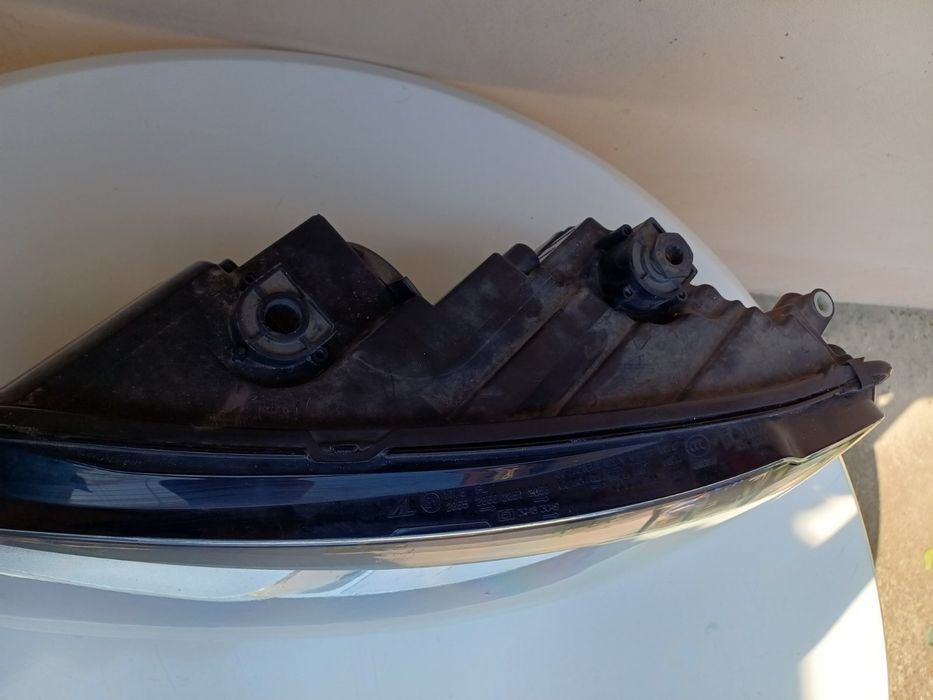 Ляв фар за Vw Caddy; 2010г.-2015г.