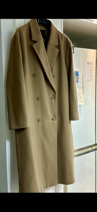 Продаю пальто Massimo Dutti