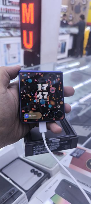 samsung Z flip 7 12/512 Blue Shadow