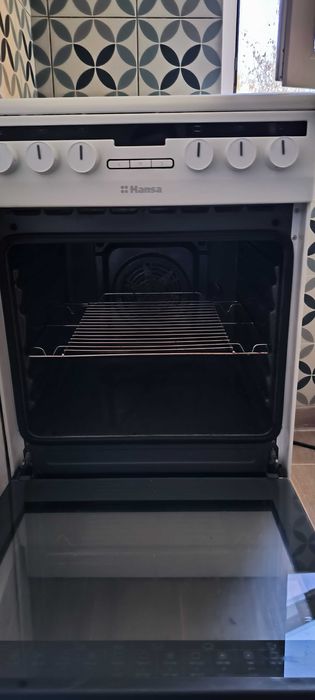 Vând aragaz electric Hansa