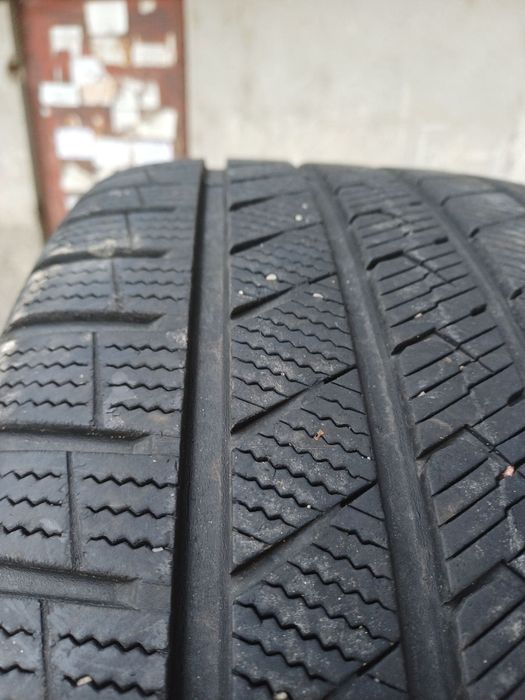 Всесезонни Гуми 275/40/21 107Y