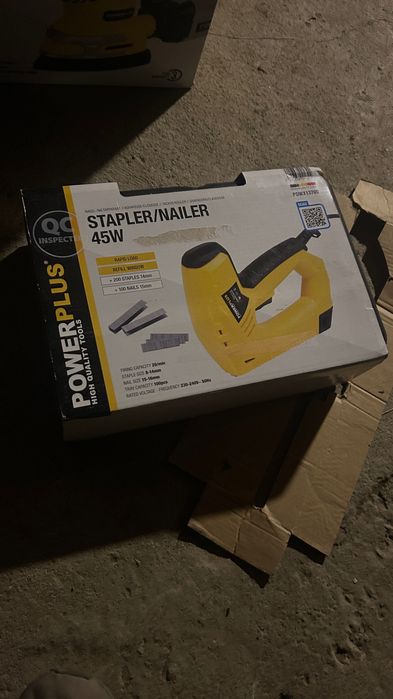 Vând aparatura pentru constructii