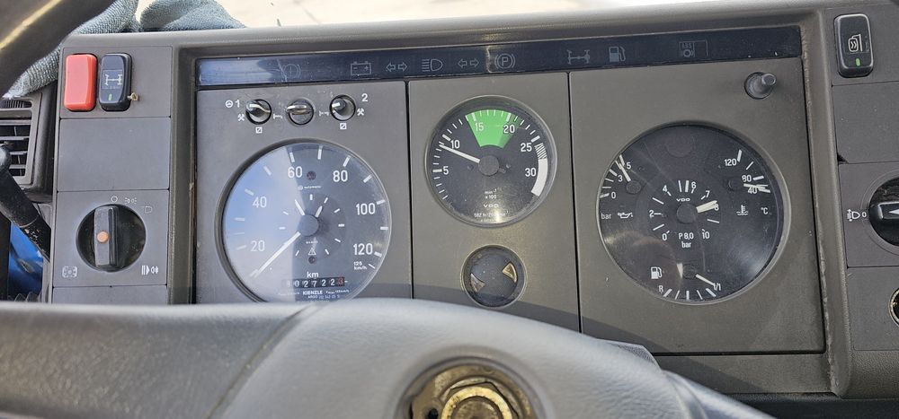 Камион Мерцедес 611D