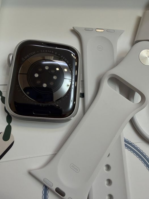 Смарт часы Apple Watch 8 45mm Silver 100%
