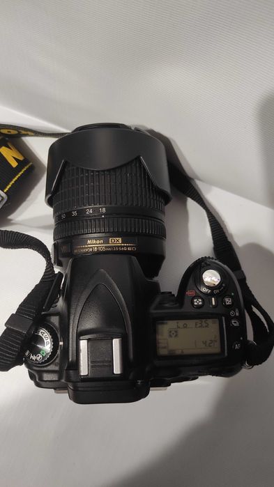 Nikon D90 в идеальном состоянии.