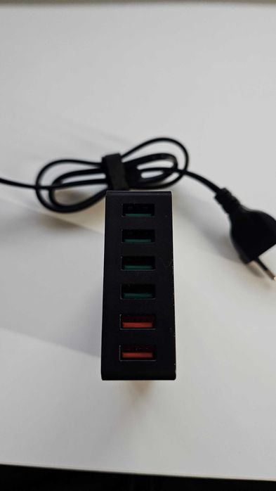 Aukey Încărcător Fără Cablu cu 6 Porturi USB-A 60W Quick Charge 3.0 Negru