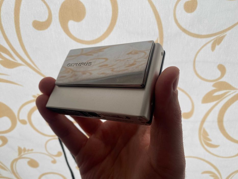 Продам камеру "мыльницу" Olympus 1040 (хор. сост.)