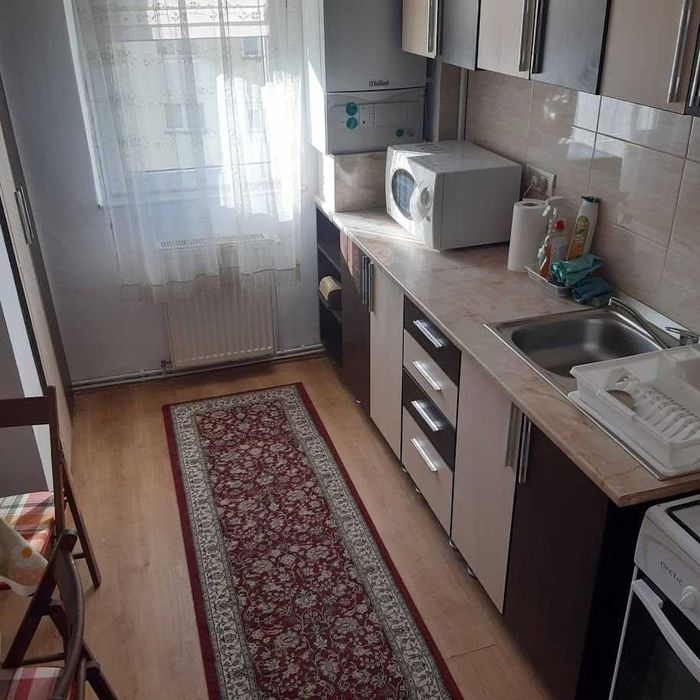 Apartament de inchiriat 2 camere decomandat Mihai Viteazu