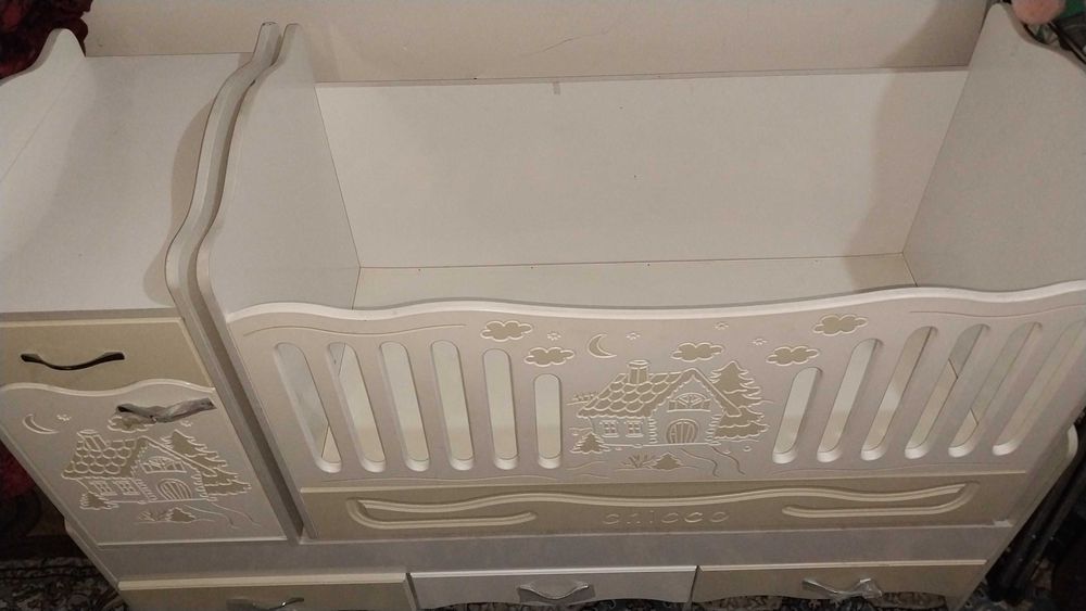 Болалар кровати холати яхши