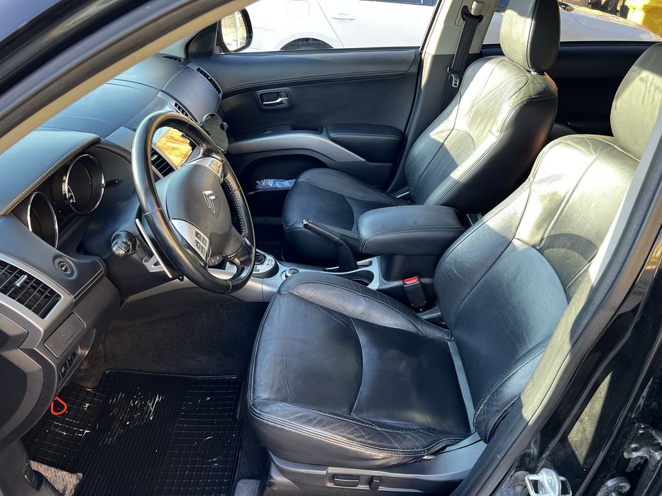 Citroen C-Crosser 2.2 HDI 156 CP An 2010