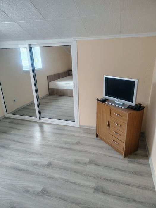 Дава се под наем , отопление с климатик.