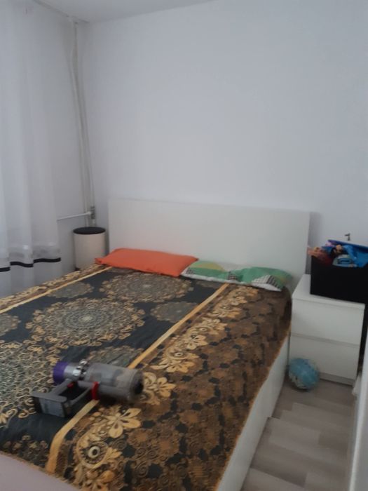 Închiriez apartament doua camere  parter