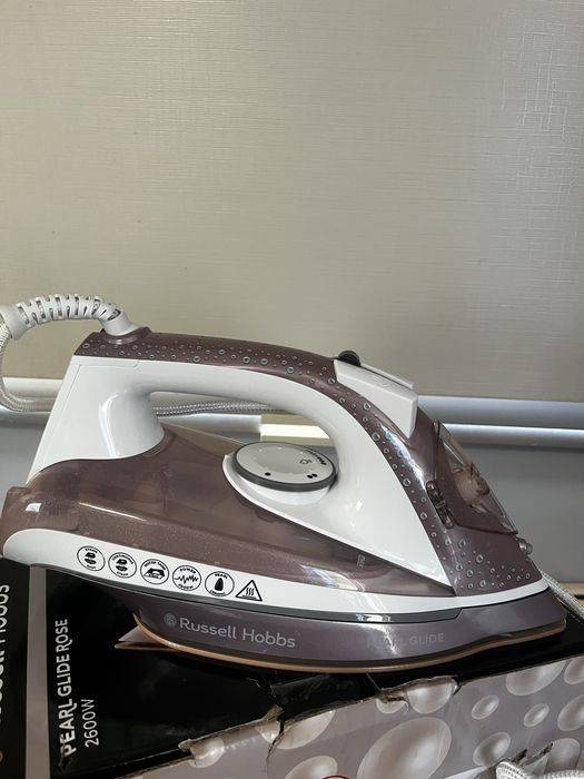 Парна ютия Russell Hobbs Pearl Glide Rose