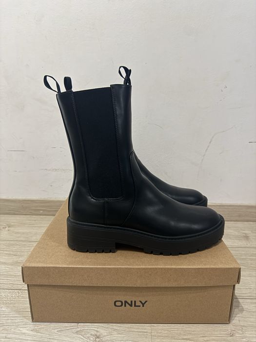 Cizme ONLY – Mărimea 45 – Ca Noi!