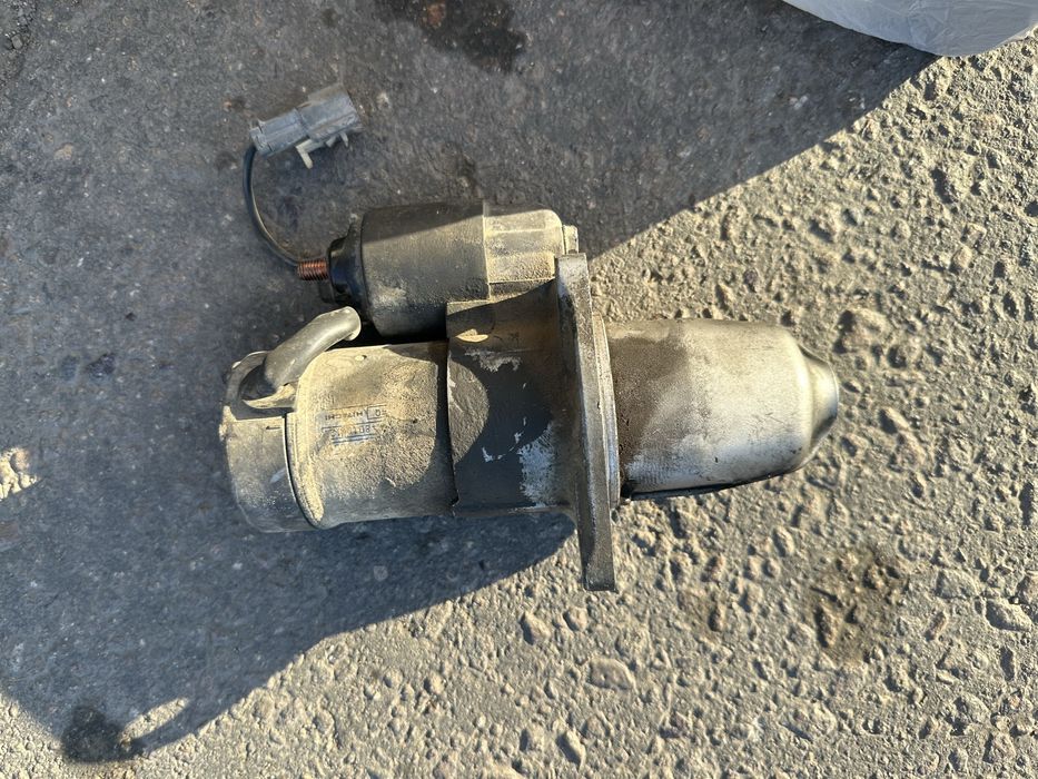 Продам стартер от Максима а33 оригинал