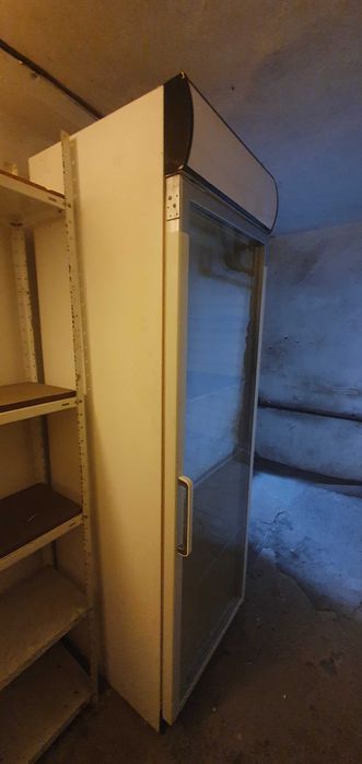 Професионална хладилна витрина LIEBHERR (400 литра)