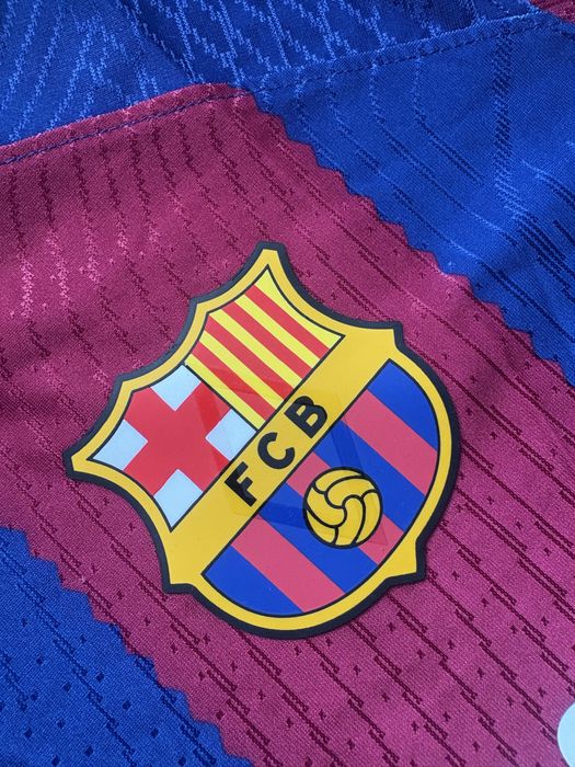 Barcelona - 23/24 футболен екип