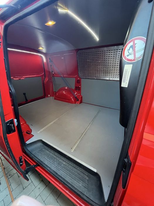 VW T5 Autoutilitara