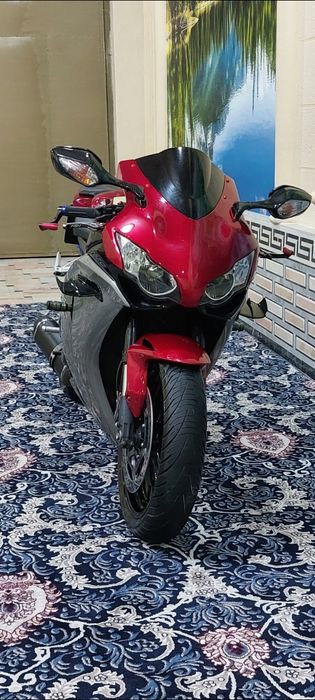 Honda cbr1000rr fireblade