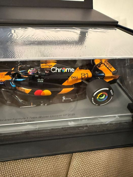 Macheta 1/18 SPARK-MODEL - McLAREN - F1 MCL39 TEAM MCLAREN N 81 WINNER CHINA GP 2025 Oscar Piastri Noua