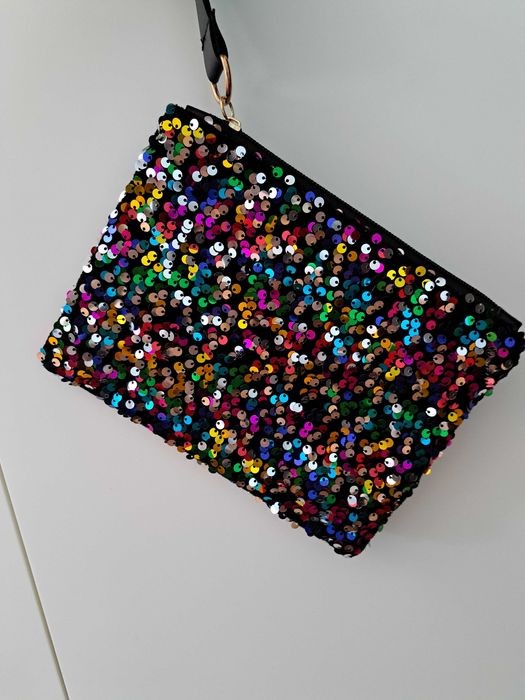 Нова чанта клъч с многоцветни пайети