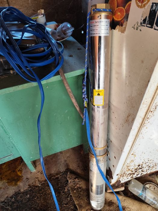 Pompa submersibila putere mare . Folosită o singură data