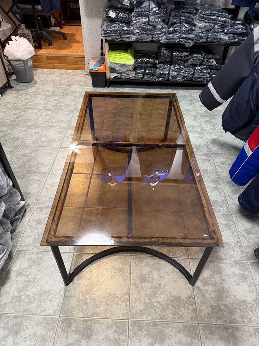 Журнальный стол.