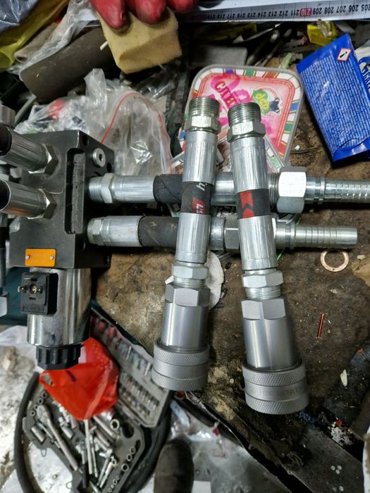 Гидрораспределитель, дивертор.