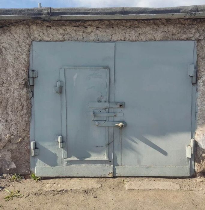 Продается гараж в Сортировке